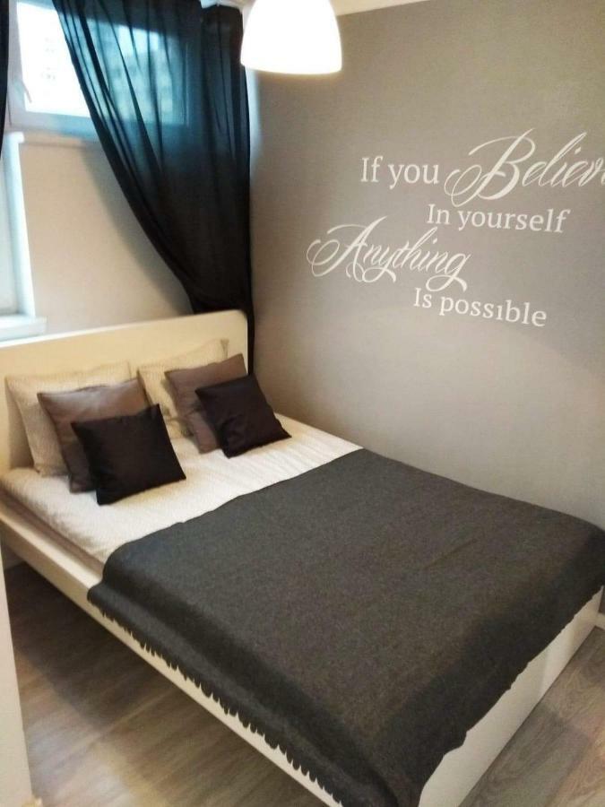 Apartment Oscar Варшава Екстер'єр фото